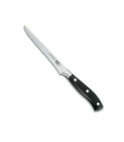 Victorinox Forged knife to bone